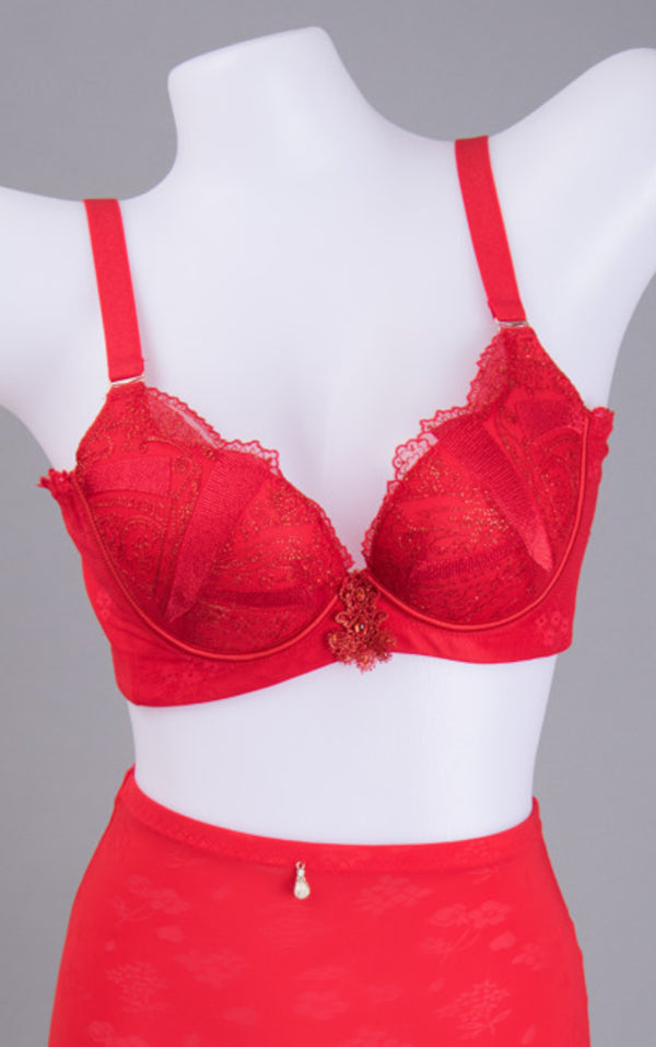 Front view of beige floral lace wireless push-up contour bra for prom style