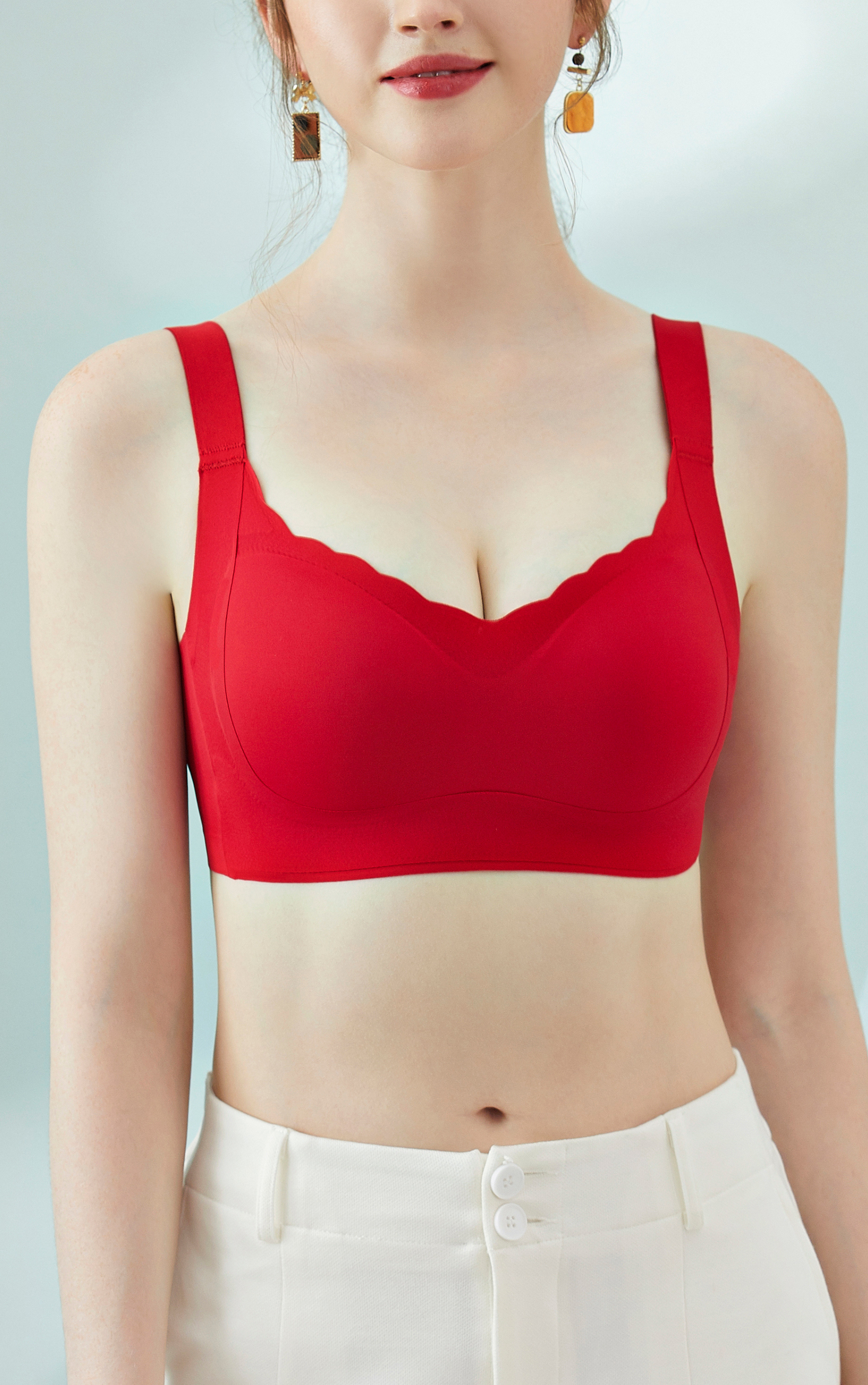 Detail view of AirTouch contour bra highlighting wide adjustable shoulder straps